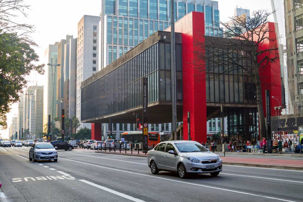 Here, there was a project of city: A Review of “Avenida Paulista” at MASP,  São Paulo